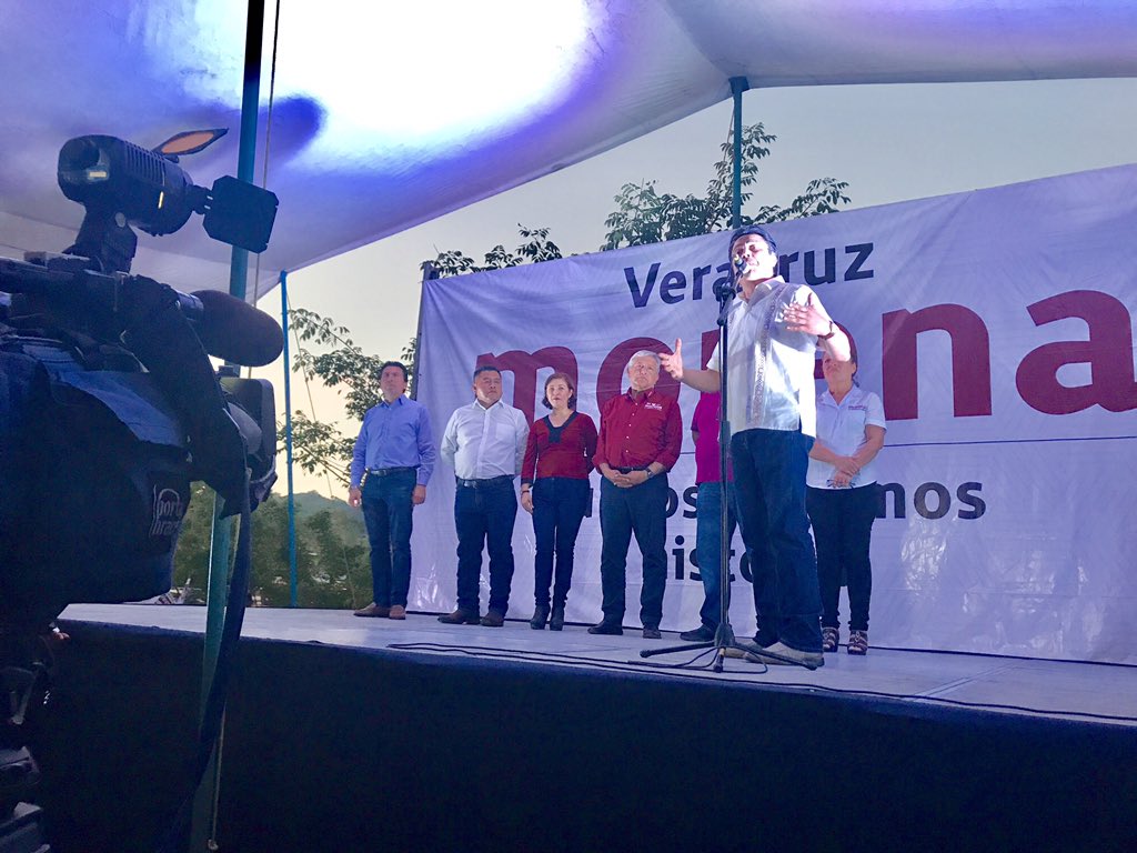 Acompaño a <a href="/lopezobrador_/">Andrés Manuel</a> precandidato a la Presidencia y a <a href="/CuitlahuacGJ/">Cuitláhuac García</a> precandidato a la gubernatura de #Veracruz Esta tarde en #CastilloDeTeayo