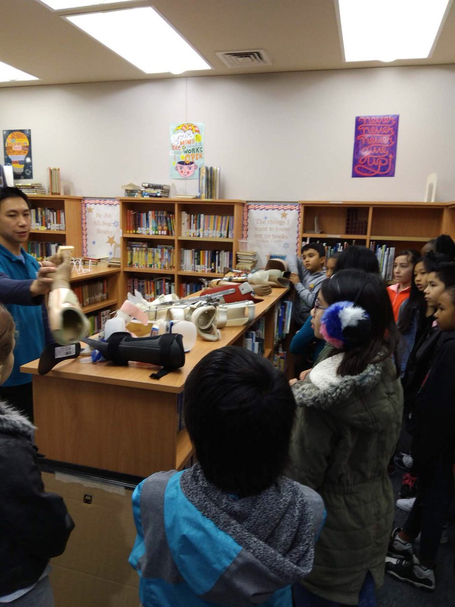 WitterRanchElem's tweet photo. Our 4th grade Hawks got to learn about some of the challenges people with disabilities face daily. #ATouchOfUnderstanding @NatomasUSD #WRE https://t.co/0zT1IiVjx2