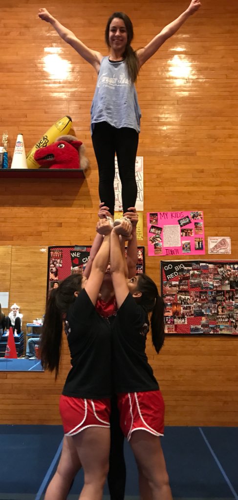 OFOHOD63's tweet photo. Got in some team bonding and our final practice of the week before we head out for State competition tomorrow morning!! Let's go ladies! #State #MakeFinals #GoRed ❤️ https://t.co/NtLh6uaJf8