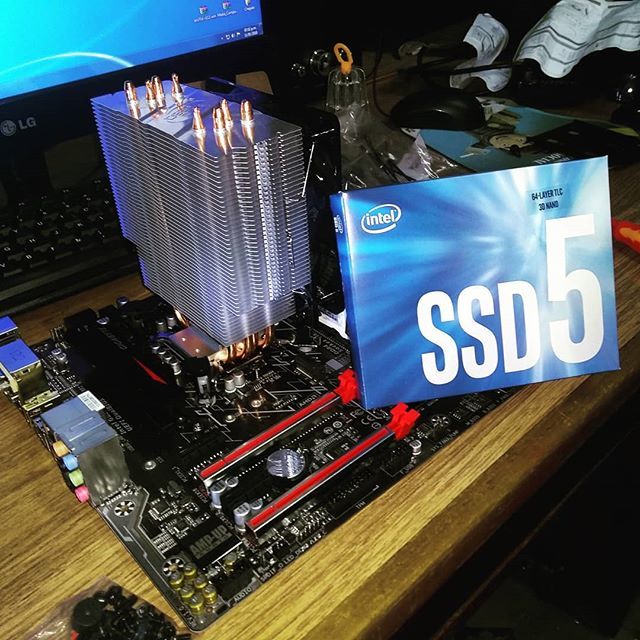 Ricardosdb's tweet image. #ssd #intel5 #intel listo para correr. ift.tt/2D2qIV8