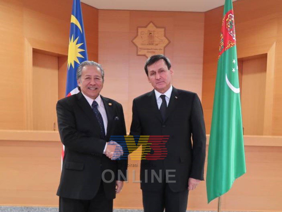 BuletinTV3's tweet photo. Siaran akhbar oleh Kementerian Luar Negeri, Malaysia berkenaan hasil lawatan rasmi Menteri Luar Negeri, YB Datuk Sri Anifah Haji Aman ke Turkmenistan pada 10-11 Januari 2018. https://t.co/X8RtcsA230