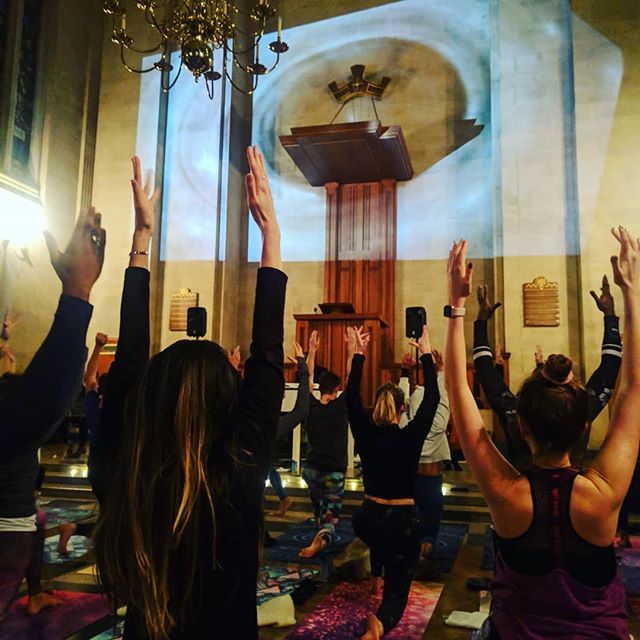 SpeedyBecsRun's tweet image. Music. Yoga. Amazing company. I am truly grateful @sweatandsound #sweatandsound @melt_yoga #empoweredmoments @everysecondcounts #yoga ift.tt/2FvznwH