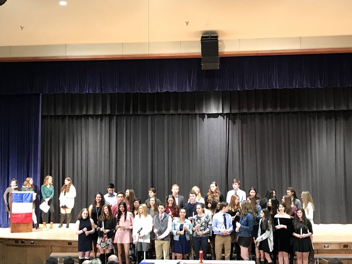 Mrs_SSancheZ's tweet photo. Welcoming our new members #SpanishHonorSociety #RandolphHighSchool #TodosAUna https://t.co/xtbjrQkJ05
