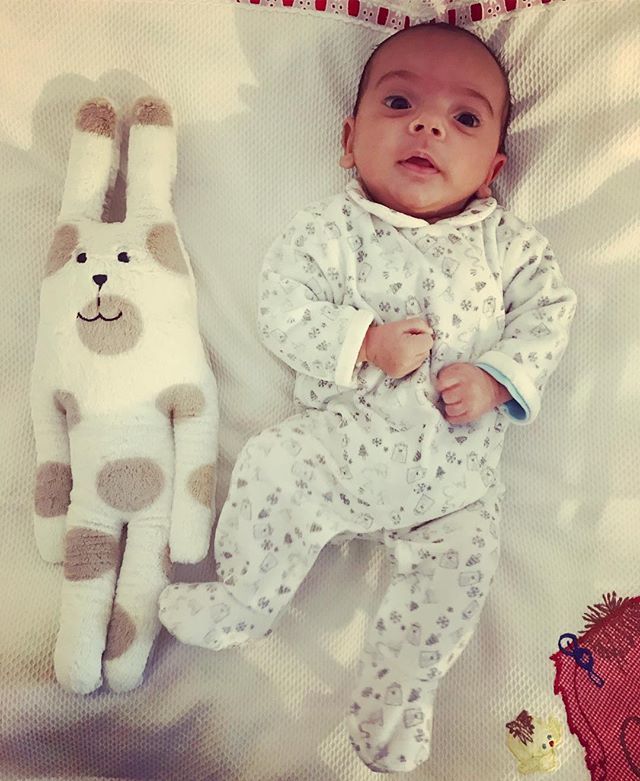 suellenkyl's tweet photo. Dançando para comemorar meu segundo mesversario, iupiii!!! #mesversario #2mesesdevida #meumenino #maternidade #babyboy #instababy https://t.co/fwYjhH29M0 https://t.co/oAzAcisQBM