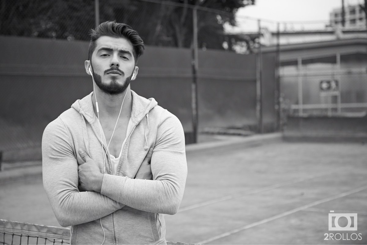 2Rollos's tweet photo. Book Felipe Reyes. Fotografía #2Rollos 📸 #moda https://t.co/71iAd2eMtw