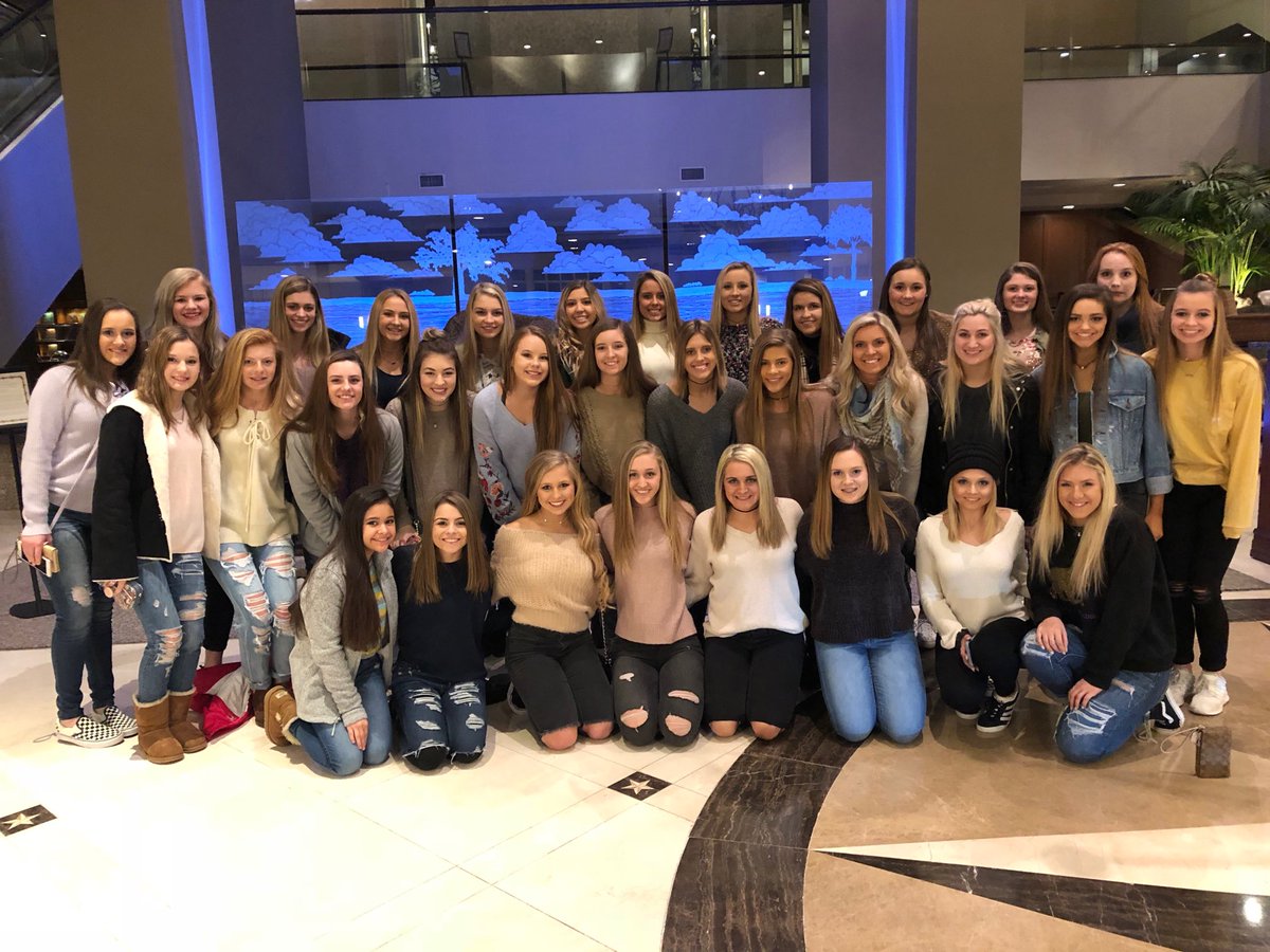 We are ready for team dinner before competition tomorrow!!!#uil2018 #spiritstatechampionship