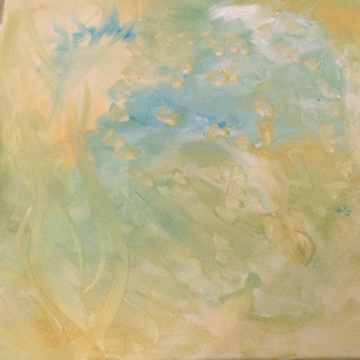 corr_mc's tweet image. I totally missed something, I’m sure of it.  But look, we are doing some background work.  My assistant did the poka dots.  We need to let it dry though, the assistant believes in using a lot of water. #creativedifferences