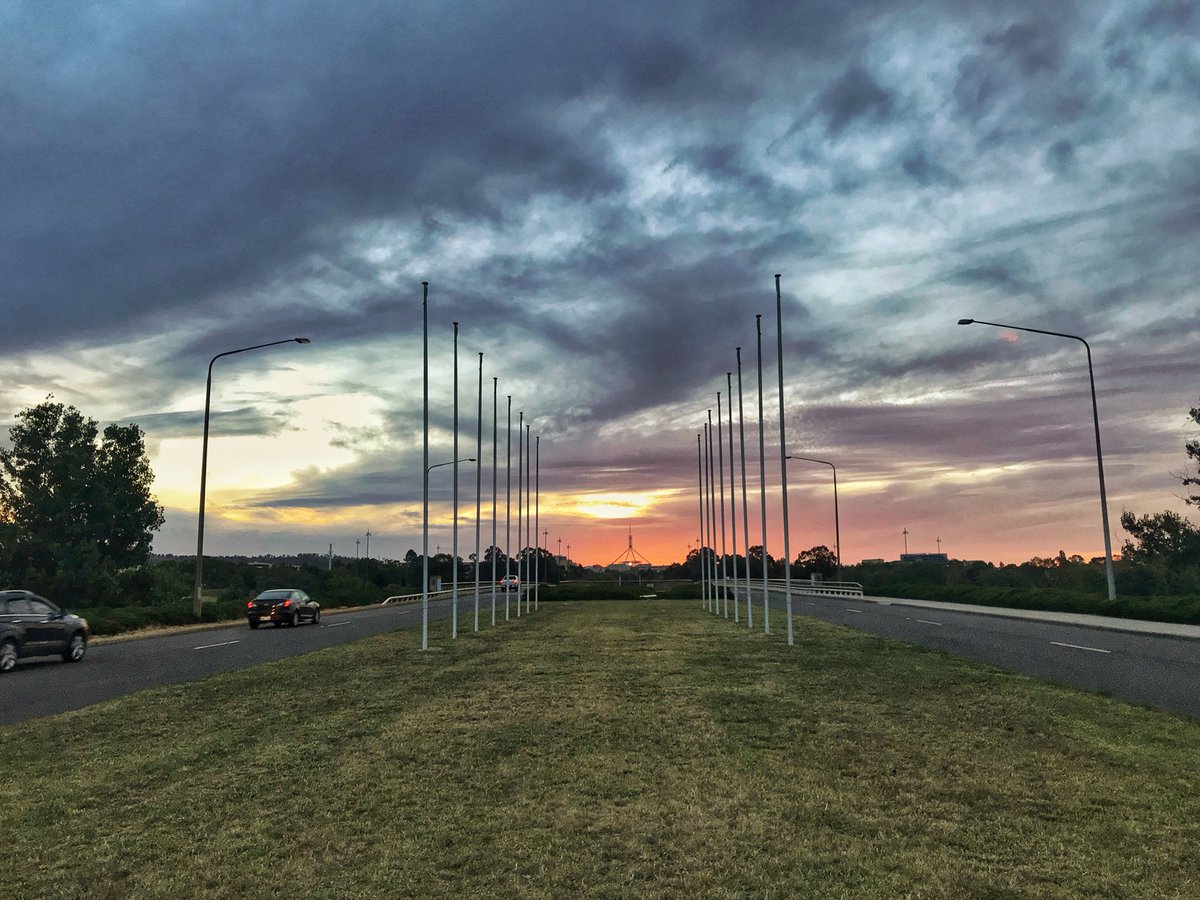 Korske's tweet image. The view on my evening run around Lake Burley Griffin. #photo #canberra #visitcanberra #wearecbr