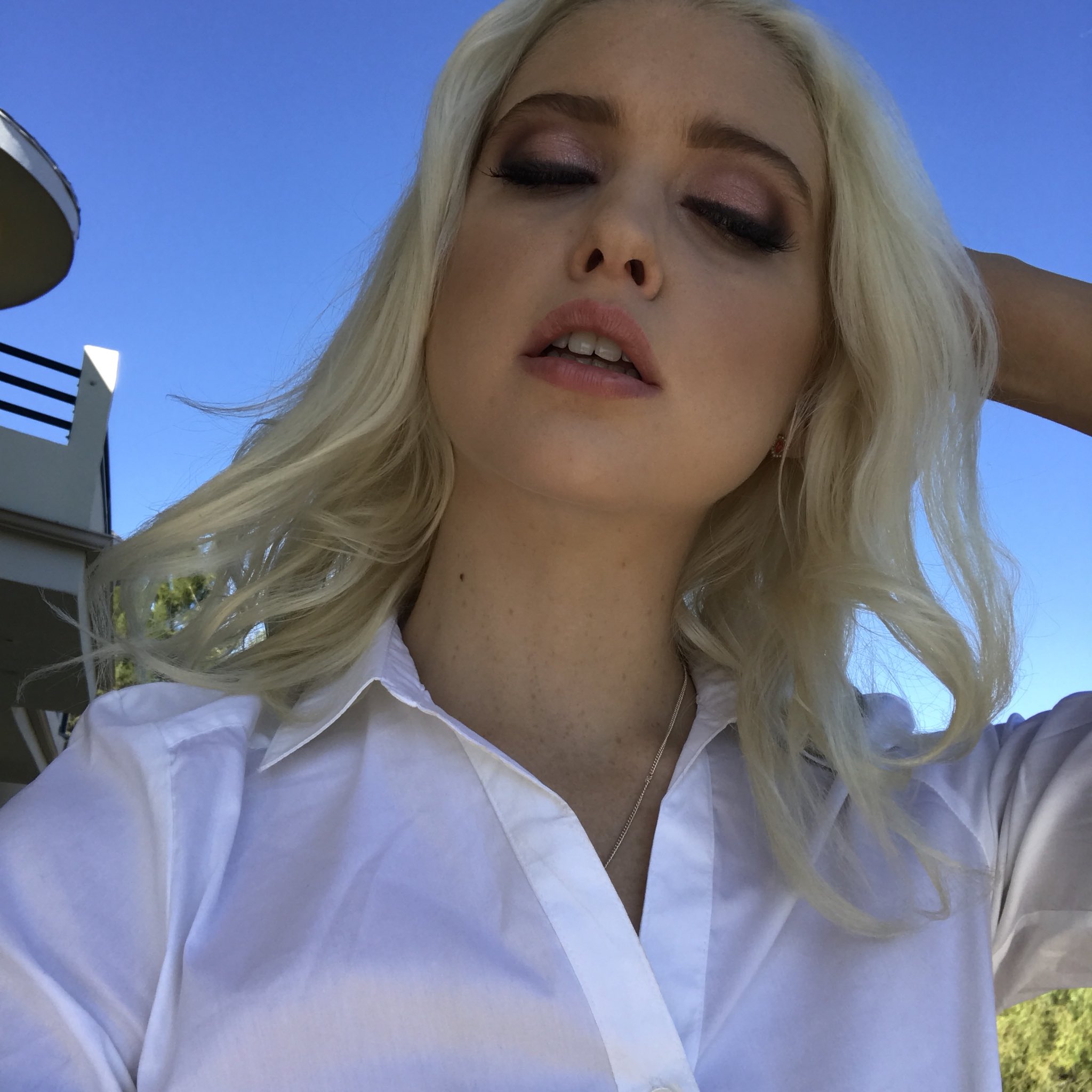 Chloe Cherry Photo