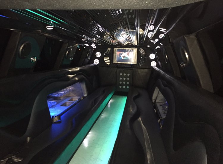 griffinsEvents1's tweet photo. We are so excited to announce to you all the expansion of GES!! Please welcome GES Transportation LLC to the family! An exclusive in house transportation department of Griffins Event Services! 
Let's Roll!🏎🚌🚘 https://t.co/QPwpq8B5NF