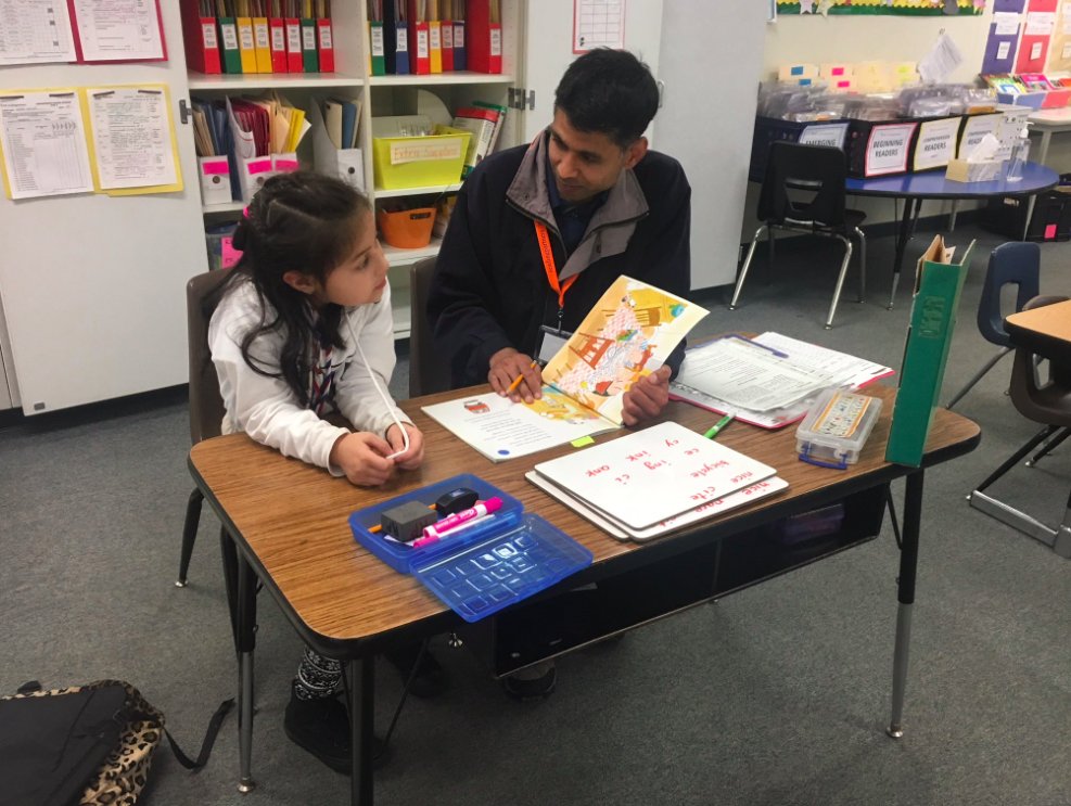nutanix's tweet photo. This week, a few of our employees took some time to head over to Reading Partners in Silicon Valley (@RPsiliconvalley). Always rewarding to help students gain the reading skills they need to succeed!
#GoodCause #DoGood #MakeItRead #BayArea #Nutanix #NutanixHeart https://t.co/2d7W6cdtWU