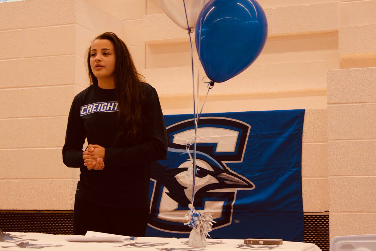 RachSaunders_11's tweet photo. really really really late but I’m so incredibly blessed to have signed with Creighton this past fall💙 Iowa to Omaha this summer ☺️👀 https://t.co/tPFLrfWzA3