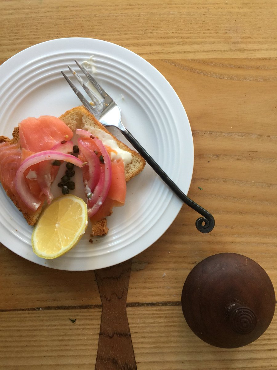 BridgetonBBInn's tweet photo. Working on new menu ideas for 2018 -incredible gluten-free bread with Scottish smoked salmon, crème fraîche and house pickled onions &amp; capers with Eclectik Domestic pickling spices- Delicious 😋 
Escape the Ordinary with our wonderful extensive breakfast menu 🍽☕️ https://t.co/zYd52Dm2iP