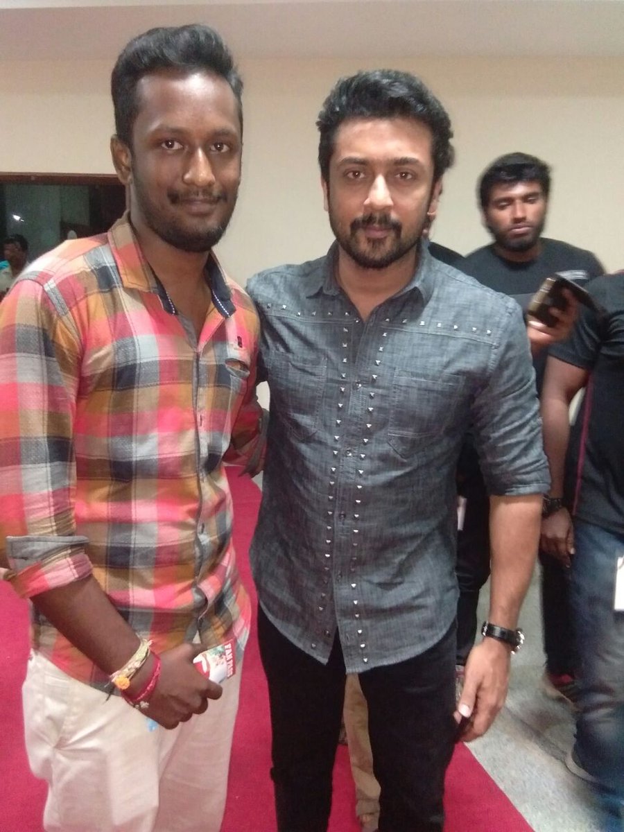 Imdhirajkumaar's tweet image. Whooah!!!! Dream came true 😇😇What else need for a fan 😍 With ma inspiration again 
@Suriya_offl Anna 😍 😍😍😍😍😍😍in #TSKPreReleaseEvent
Thanks for this pic  @rajsekarpandian Anna 🙏
No words to say 😇😇😇
#TSKFDFS
