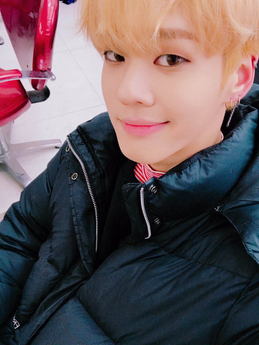 imfact_twt's tweet photo. #웅재 )))))춥다츄어😞😞이픈이들 감기조심!!!!!!! #더유닛 #제업 #태호 #웅재 #투표 https://t.co/Zr6DfPtX3v