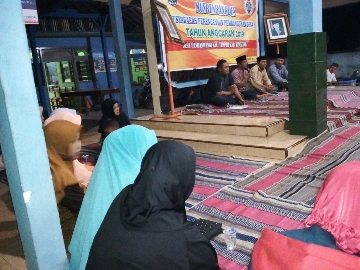 AniNovia4's tweet photo. Musrenbangdesa suatu momentum dasar mutlak suatu kebijakan desa pembangunan dalam supra desa
#DURKP
#Bhaktipendampingdesa 
#Lumajang 
@jokowi 
@EkoSandjojo 
@P3MD_Lumajang 
@Supri_jatim 
@Mochumarpdarum https://t.co/1h9bVWSpKO