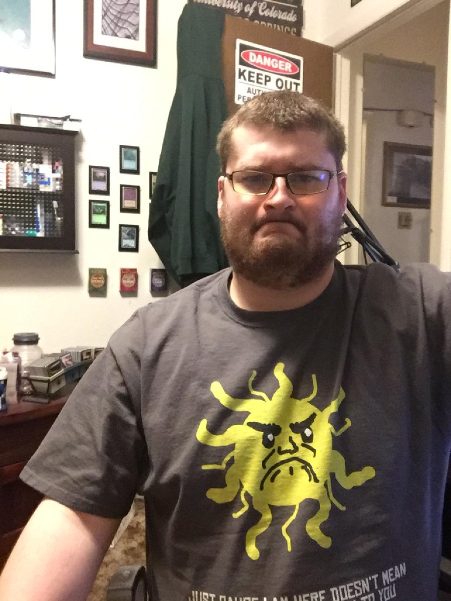 Askir_Arloog's tweet photo. Current mood: READ MY SHIRT!!! 😤 Just kiddin', love y'all 😘 Gonna be a good stream night tonight! #TeeKORule https://t.co/ZYShTEAjlF