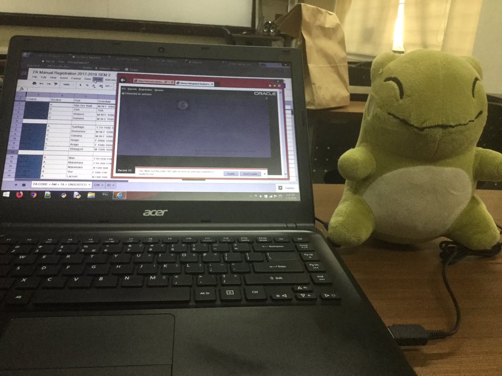 anelicano's tweet image. Battle-ready at the FA manual registration station. #manregsanscontext #AcceptNoSubstitutes #ExceptThisOne