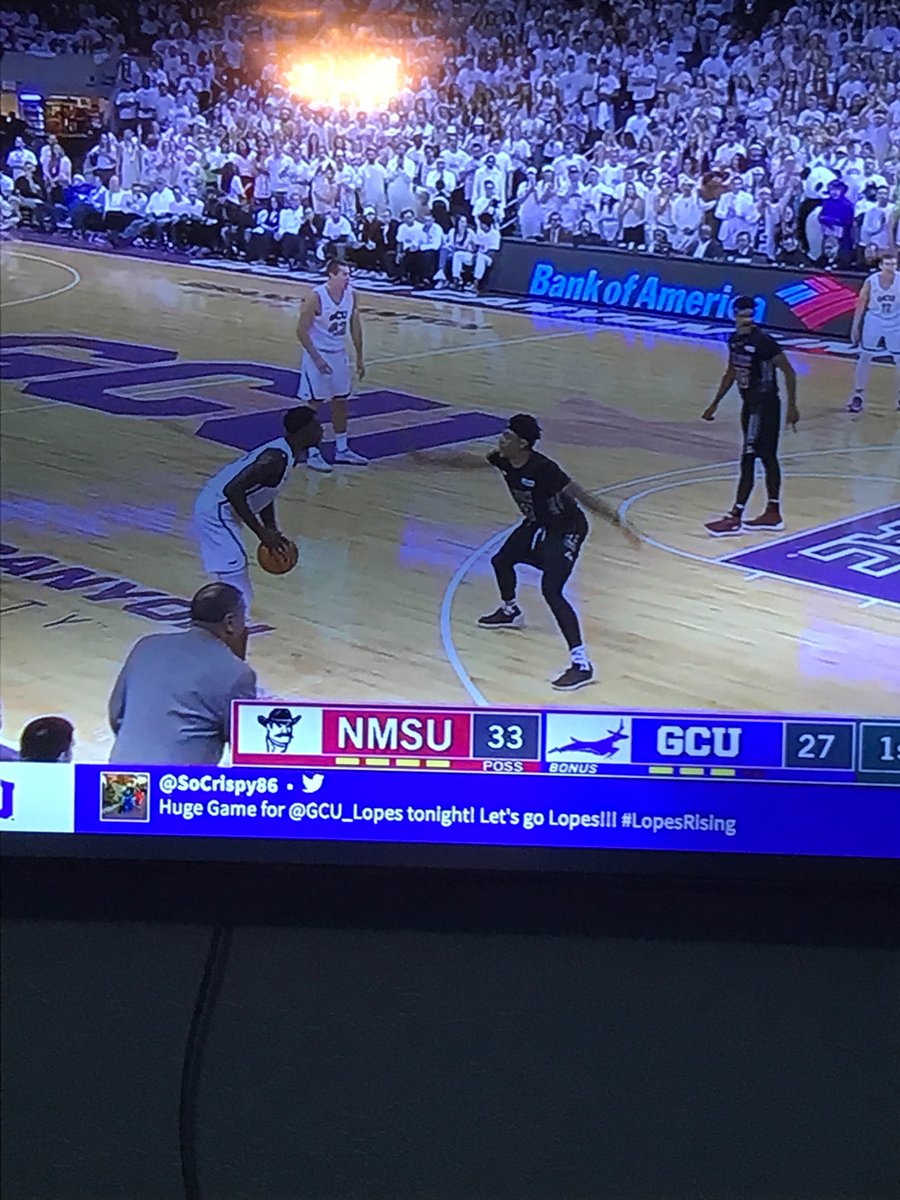 ThisMomTeaches's tweet photo. When your hubbys tweet is on tv, you take a pic. #golopes #gcustudent @SoCrispy86 #youfamousnow https://t.co/RpCvWtfMUL