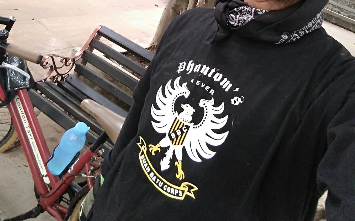 Gowesss..<a href="/LondonTaxi/">London-Taxi</a> bike. <a href="/BBC_phantoms/">Buah Batu Corps</a> <a href="/BBC_JawaBarat/">Buah Batu Corps</a>