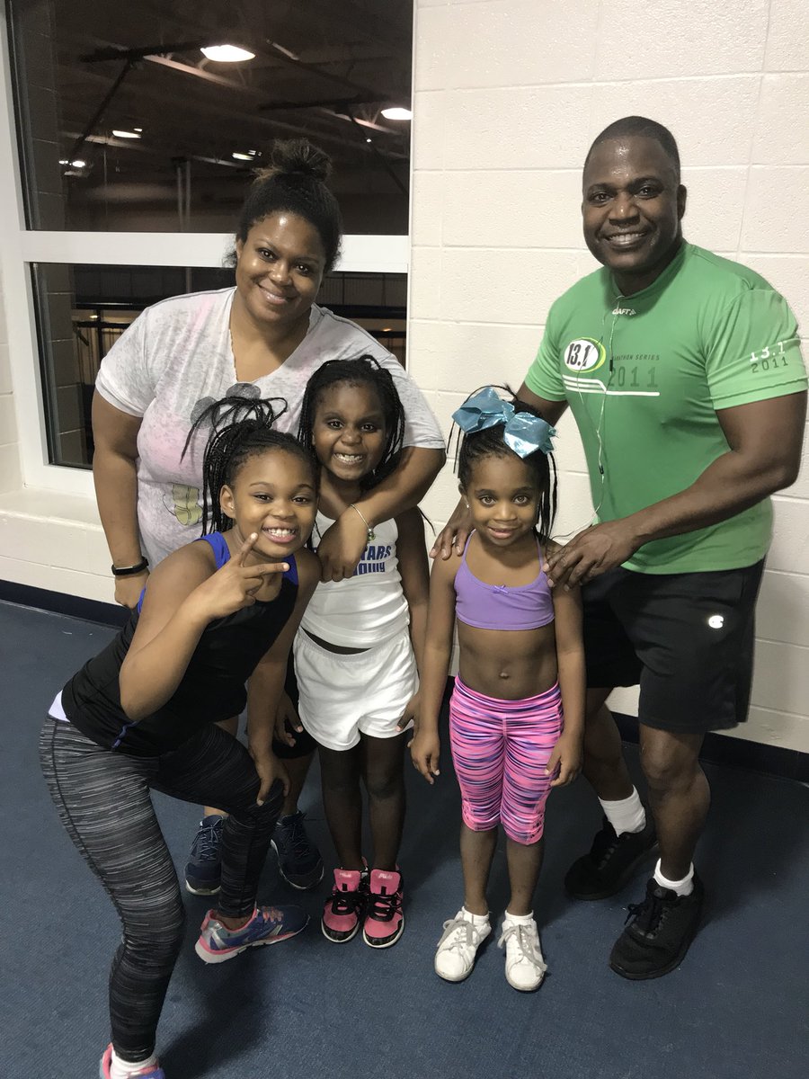 ccharmaine08's tweet photo. Fun family work-out @EastLakeYMCA #fitfam #franklinfun #stepstolife https://t.co/tLF1TtMsJa