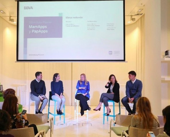 Muchas gracias a @BBVA_esp por invitarnos ayer a participar en el debate sobre apps que te facilitan la vida familiar en el evento de #BBVABabyPlanner ¡Nos encantó compartirlo con <a href="/dommuss_/">dommuss</a> @babyradio <a href="/malasmadres/">malasmadres</a> <a href="/7katiuskas/">7 pares de katiuskas</a> y <a href="/balamoda/">.</a> ¡Un placer conoceros!