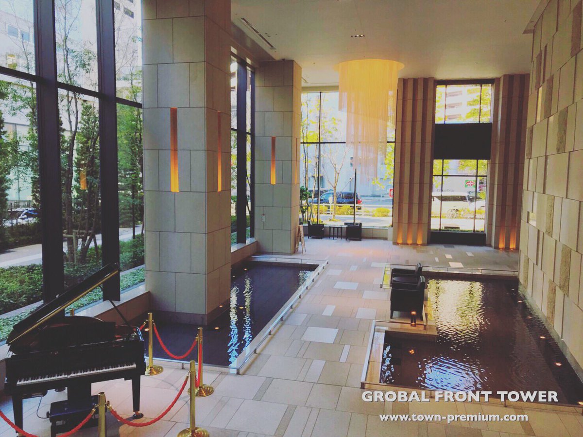 Town Housing Co Ltd 豪華なエントランスシリーズ グローバルフロントタワー T Co O4wjmyhb8t エントランスにグランドピアノがある豪華なタワマンです 上質な住まい 高級賃貸 港区 田町 芝浦 不動産 賃貸 引越 部屋探し