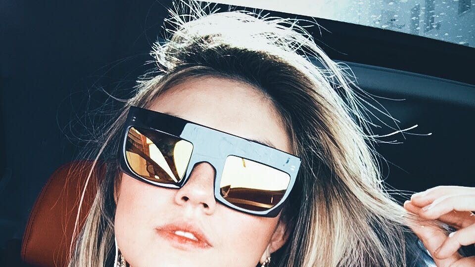 VogueRunway's tweet photo. For @agnezmo, who released her first album at the age of 6, a boring wardrobe was never an option. https://t.co/9vTqNkGVcv https://t.co/yAySVjcNwl