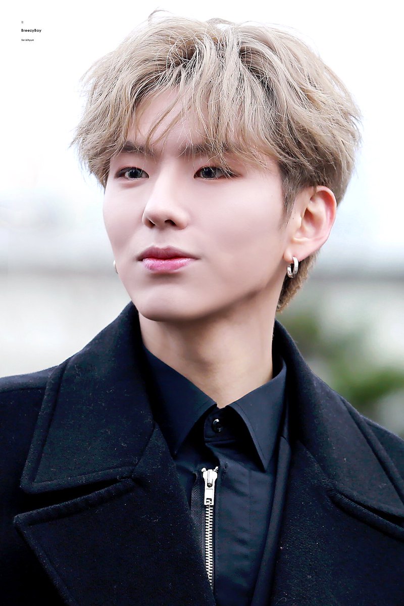 _princejin_'s tweet photo. Доброе утро🌟
У нас -25,бззззз
Со вчерашнего вечера болит голова нереально, и я пошёл в шк только ради матем,но похоже урока не будет, ибо нам сказали посидеть тихо 😥
Как ваши дела? У меня неплохо, вроде 🎶🎶
Удачного вам дня сегодня 💗 https://t.co/jUnXydFHPe