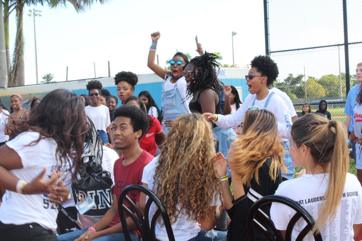 FLHS18's tweet photo. Musical chairs was so intense👀#2018BBQ https://t.co/iH7rVj9xJN