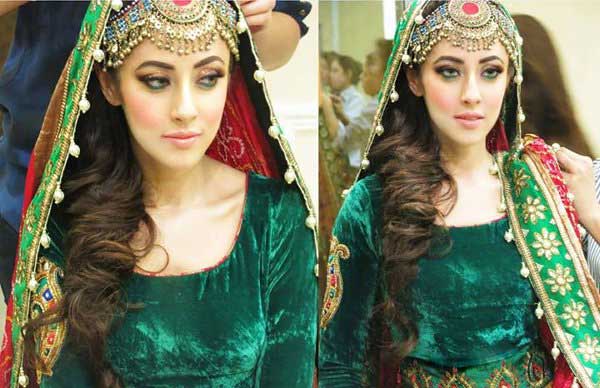 9 Hairstyles to Perfectly Compliment Your Matha Patti