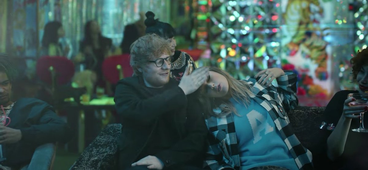 oldpetjaisdead's tweet photo. the part when ed hits taylor on the forehead is my fav part of the music video😂❤ #EndGameMusicVideo #EndGameVideoOutNow @taylornation13 @taylorswift13 https://t.co/d24FPyTl5x