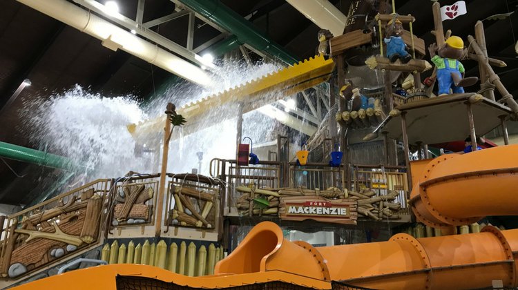 _nic_and_cam_'s tweet image. Have you ever been to an indoor water park? Great Wolf Lodge is the way to go! #Waterpark nicandcam.com/rainy-day-grea…