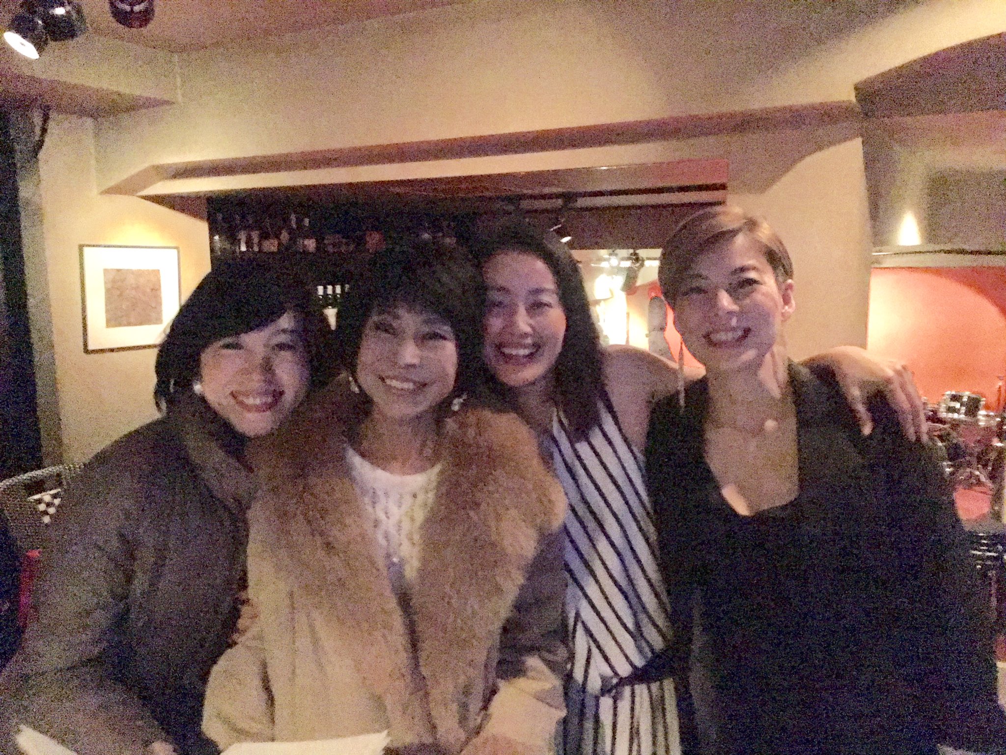宮原永海 久しぶりに麻理子 井手麻理子 とkと歌えて楽しかった ジャズって良いなぁ 素晴らしいミュージシャンの皆さまとご一緒出来て幸せでした ありがとう 麻理子と帰りにチビっとやって帰りました 井手麻理子 山本景子 宮原永海 ありがとう