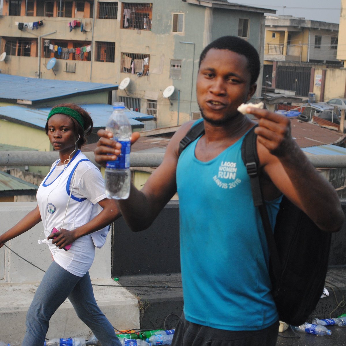 lagosmade's tweet photo. Throw you hands up #LagosCityMarathon-ers. It's weekend! #FridayFeeling #TGIF #LagosToTheWorld #accessbanklagoscitymarathon #mara thon #Nigeria #RunLagos #Runner #Sport #RunWithPassion #running #SportBuka https://t.co/q4vaQcIlIc