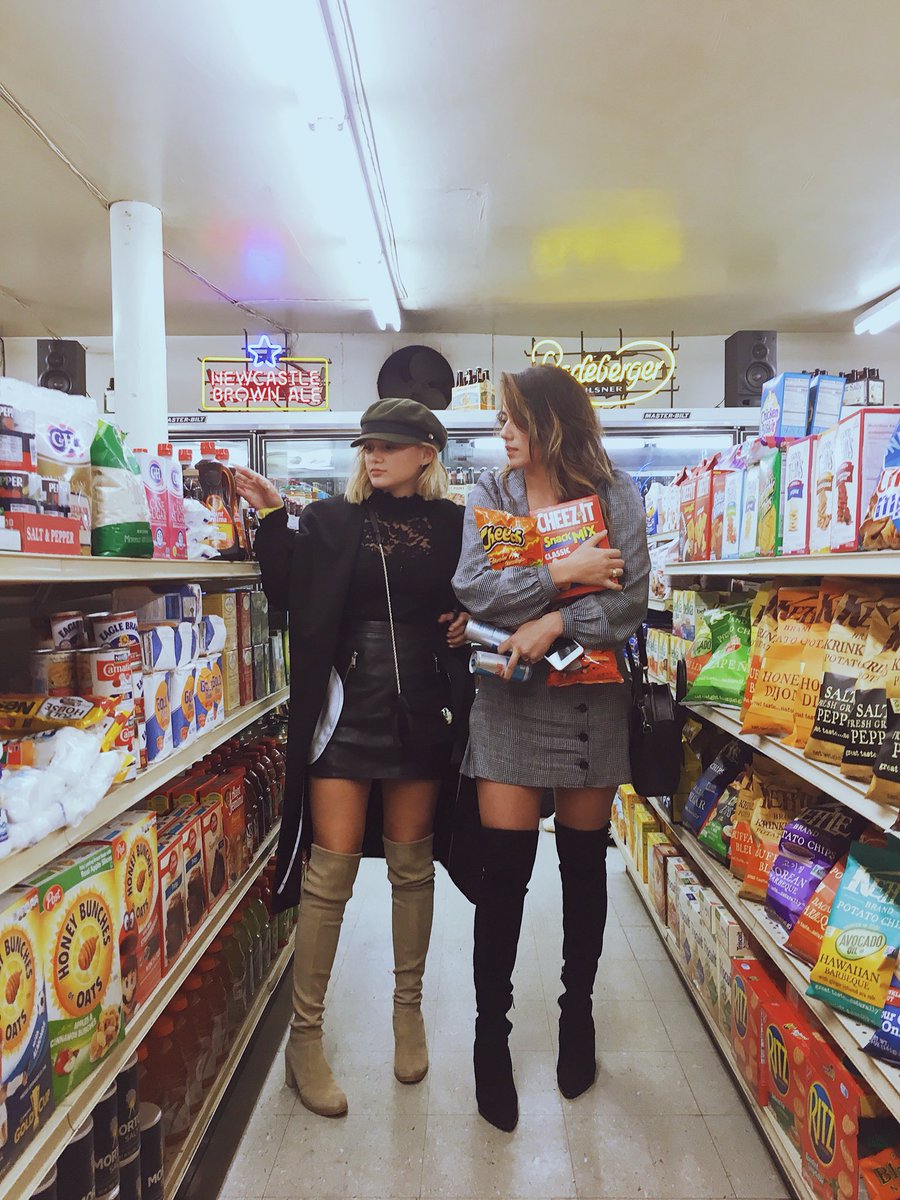 Find someone who holds on to you the way I hold on to Cheetos.