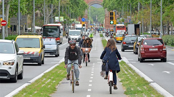 radio4_rne's tweet photo. .@Vida_Verda - Per què anar en bici per la ciutat?. Ho expliquem amb Benjamí Aguilar @FEMBiciCat + nanoteixits que curen  Bea Valdivia @modaenpositivo + La nova vida de  @FesCamp_  amb Sergi Selvas https://t.co/qA1FceTL8E
https://t.co/b9v8zhGnXw via @rtve