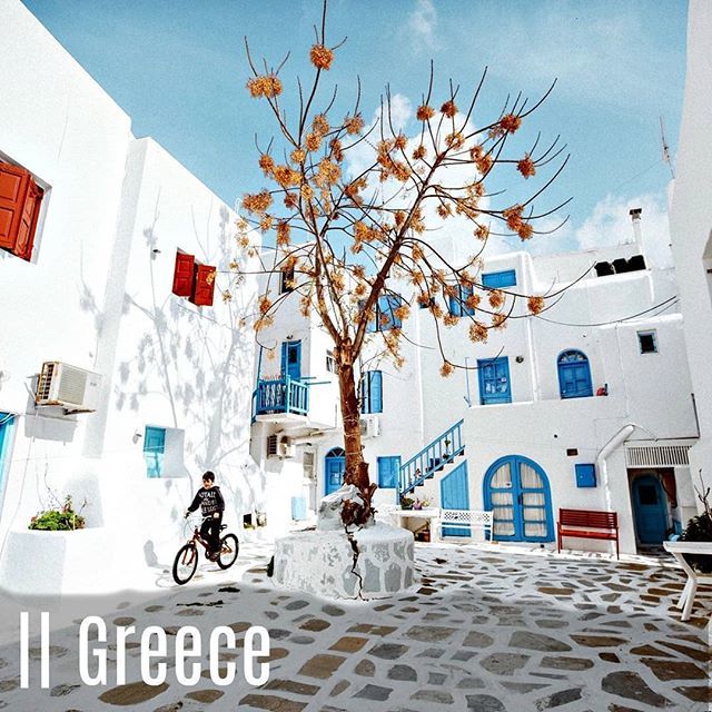 BlueberryTrails's tweet photo. Scenes like these in #Mykonos will take your breath away. Enjoy some retail therapy in the lanes of Mykonos. Just a ferry ride away from #Athens. This charming #island will win your heart.
.
.
#BBtrails #ig_greece #iggreece #igergreece #igersgreece #iger_greece #igers_greece… https://t.co/TrYQto6pkD