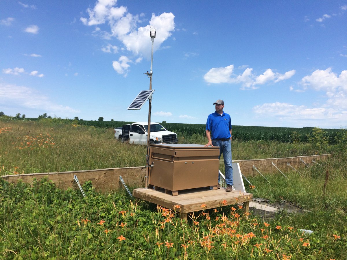 MoDNR's tweet image. MoDNR #MoSoy @MissouriCorn are working together, establishing water quality monitoring stations in crop production fields to research best management practice effectiveness in reducing nutrient &amp;amp; soil loss from cropland.