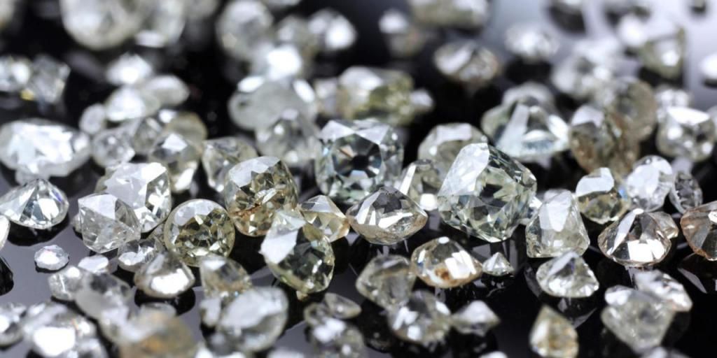 JewelTree_Ldn's tweet photo. Ten Interesting Facts about #Diamonds https://t.co/6C5u4qta5T https://t.co/roQUWbtZaJ