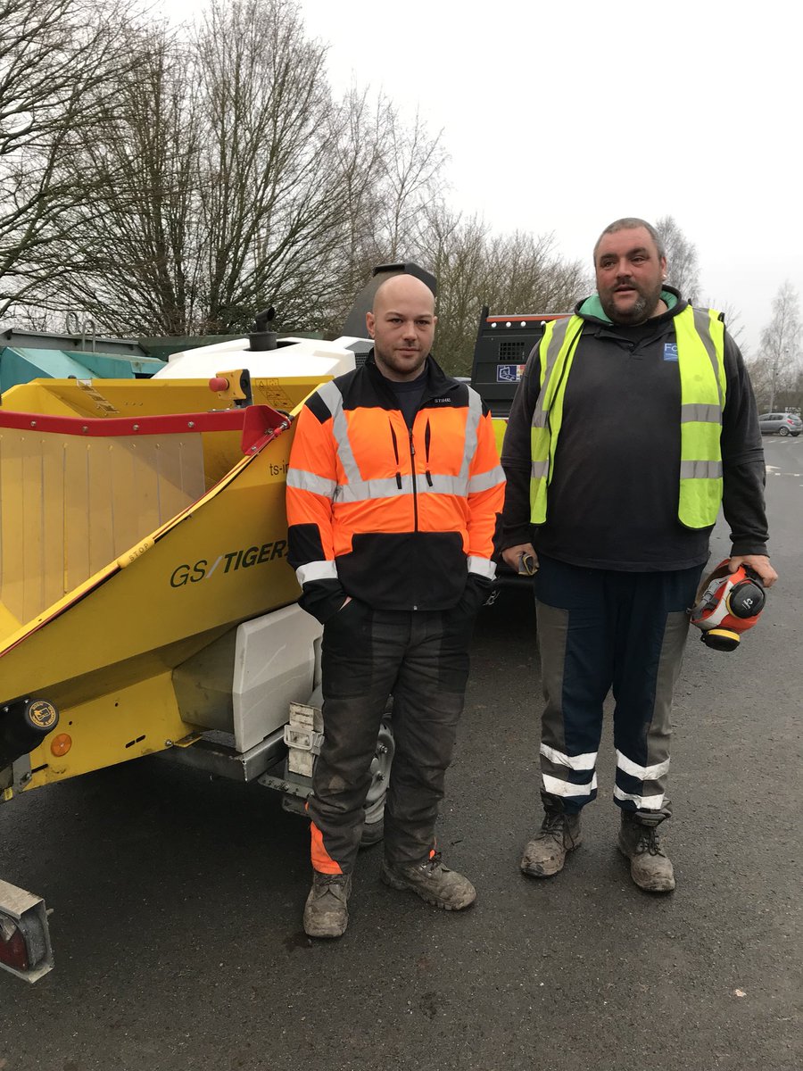 Thank you <a href="/FortisLiving/">Fortis Living</a> who are ready to chip hundreds of Christmas 🎄! Our volunteers are out collecting 🌲today and over the weekend. <a href="/Worcester_MINI/">RYBROOK MINI WORCESTER</a> <a href="/RockPowerCo/">RockPowerConnections</a> <a href="/AskNationwide/">Nationwide</a> <a href="/WalshConstruct1/">Walsh Construction</a> <a href="/acwtree/">Adam Willington</a> <a href="/hensonplanthire/">Henson Plant Evesham</a> <a href="/KarndeanFloors/">Karndean Designflooring</a> <a href="/InstantScenery/">Instant Scenery 🌿</a> #WorcestershireHour