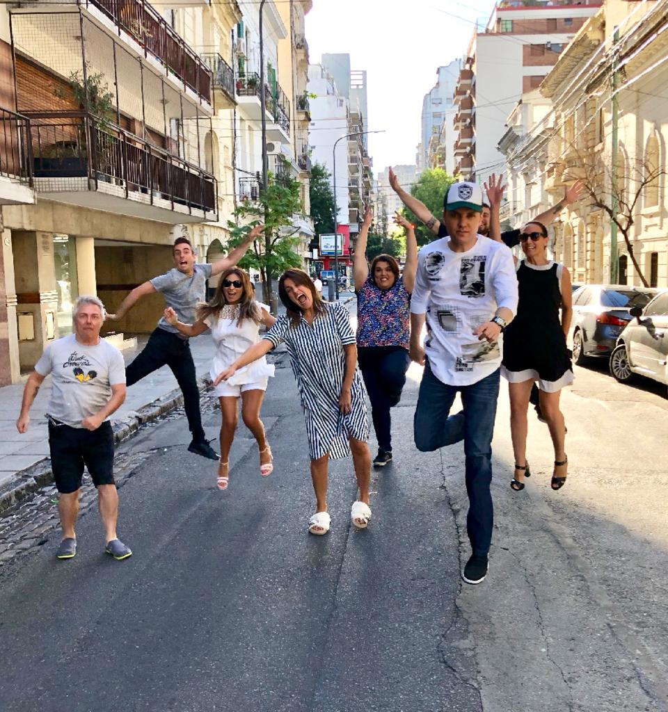 la100fm's tweet image. Llegamos al viernes y a pesar del calor, lo arrancamos con una sonrisa. ¡Desayuná junto a #ElClubDelMoro!     l100.la/mbXL307Co5r