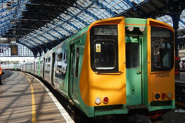 RMTunion's tweet photo. Government caught red handed bunging @SouthernRailUK £22 million of taxpayers money to keep rail safety dispute running 
https://t.co/apv699WSfE https://t.co/M9M62bt7gI