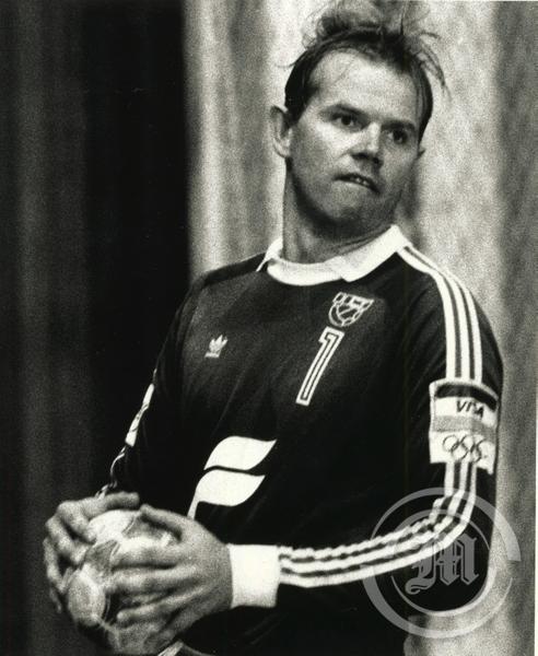 ÍSLAND BESTA LIÐ ALLRA TÍMA
MM: Bjöggi 
VH:Guðjón Valur 
VS: Alfreð 
Miðja: Aron P
HS:Óli Stef
HH: Valdimar Grímsson 
Lína: Þorgils Óttar

Bekkur:
Einar Þorvarðar
Kristján Ara
Alexander Pet
Bjarki Sig
Geir Sveins 
Júlíus Jónasson
Snorri Steinn