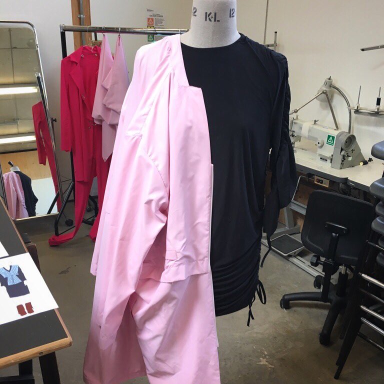 Here’s a peek behind the scenes from our special collaboration with #CentralSaintMartins fashion students. Stay tuned to discover our journey and the pieces that will be available soon.
#phvlo #creativecollab #ecofashion #sustainablefashion #behindthescenes