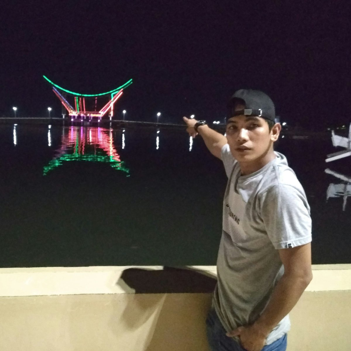 RicksonSinaga's tweet photo. #FotoProfilBaru https://t.co/ZQNG23SMst