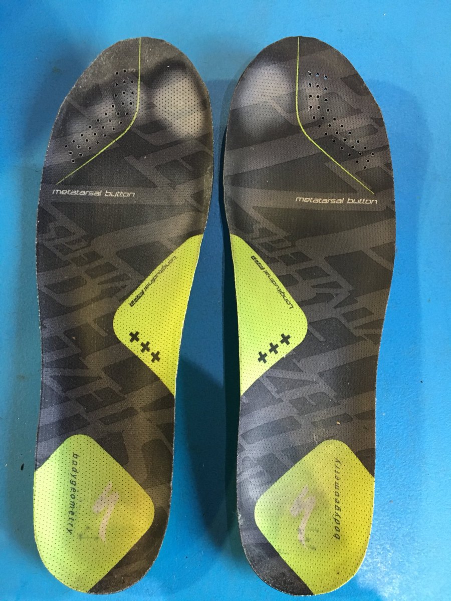 Take your insoles out of your cycling shoes every now and again and have a look at the impression your toes are making. If you have similar to this you need help. #pressurematters