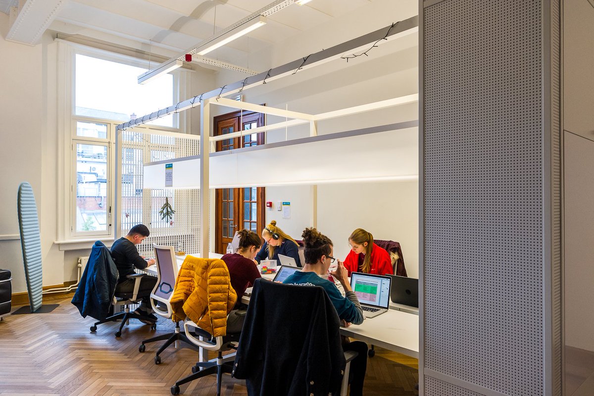 XLR8_be's tweet photo. Ook de komende twee weken kunnen Antwerpse studenten nog studeren op locatie met #Study360 van Gate15 #StartupVillage https://t.co/wQJC43OvJd