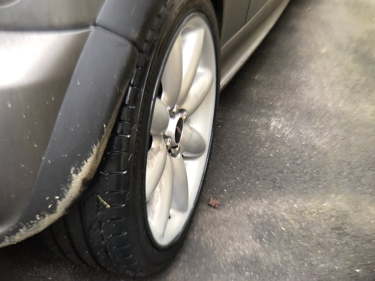 MotorSplash_'s tweet image. Another set of Exclusive black Alloygators on the Mini #Alloygator #Mini #Cheltenham