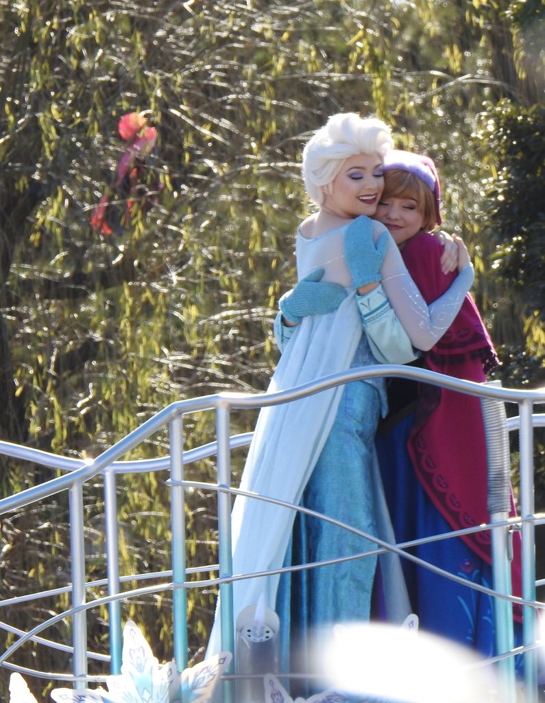 アナとエルサのウィンターグリーティング